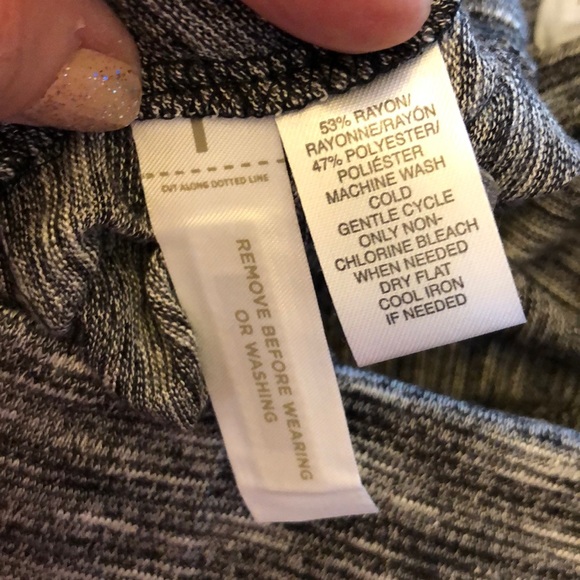 NWT Med skirt by “Lou & Grey” beautiful!! - Picture 4 of 8